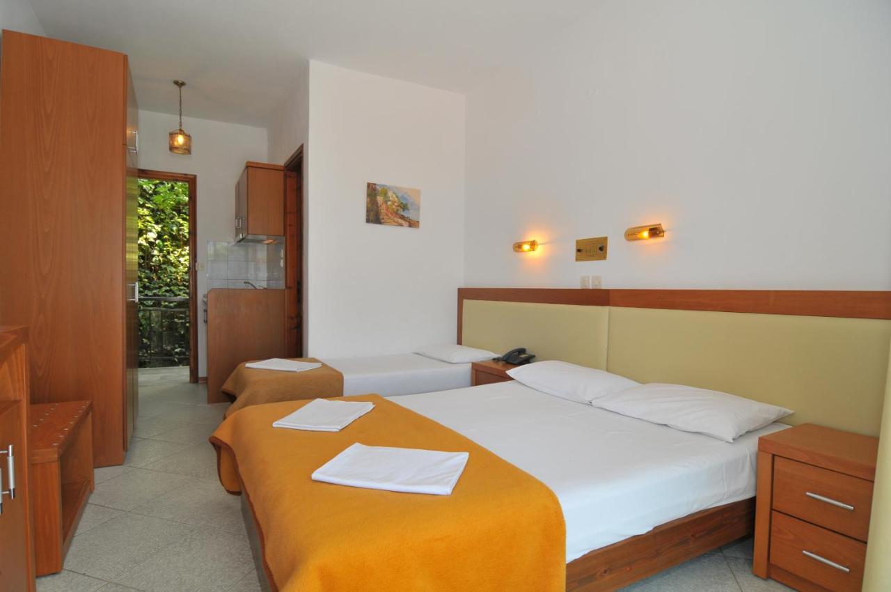 Hotel Emerald Chrysi Ammoudia ภายนอก รูปภาพ