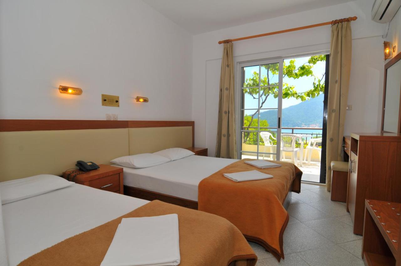 Hotel Emerald Chrysi Ammoudia ภายนอก รูปภาพ