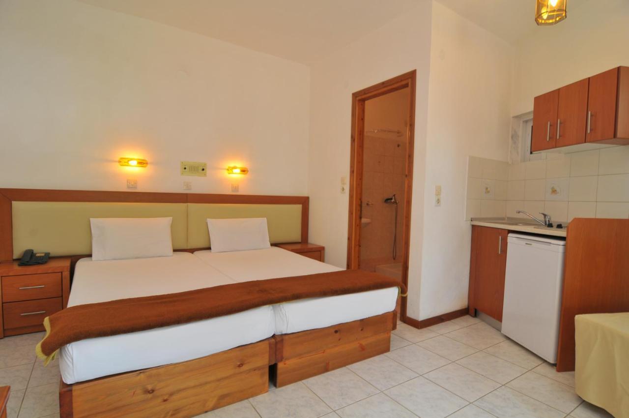 Hotel Emerald Chrysi Ammoudia ภายนอก รูปภาพ
