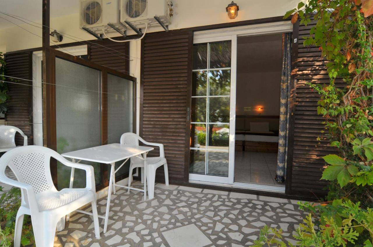 Hotel Emerald Chrysi Ammoudia ภายนอก รูปภาพ