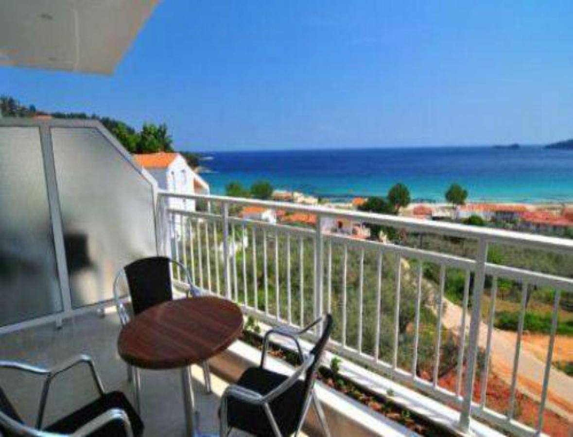 Hotel Emerald Chrysi Ammoudia ภายนอก รูปภาพ